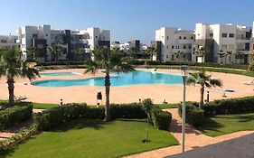 La perla Saidia résidence anwar avec piscine Pour famille uniquement 36m3
